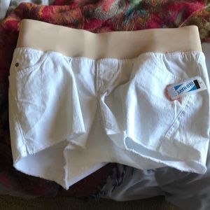 Old Navy maternity shorts size 4 white